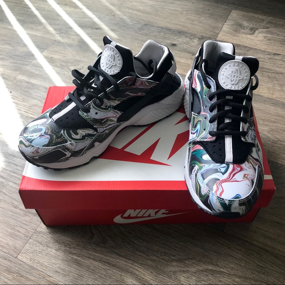 NWB Nike Women’s Marble Huarache Sneakers Sz 8.5